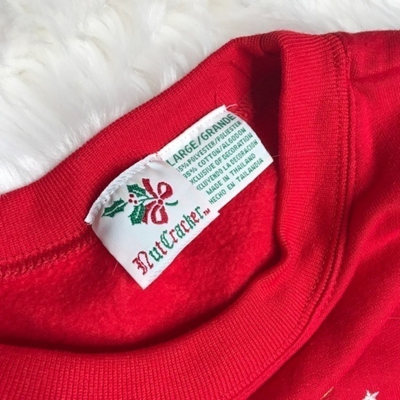 CHRISTMAS Red Sweatshirt Bears & Christmas Tree - Picture 5 of 5